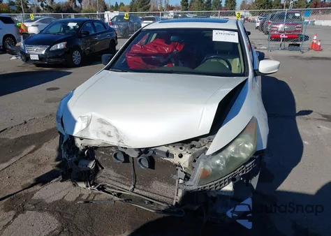 2010 Honda Accord 3.5 Ex-L из США, поврежденный, VIN 1HGCP3F8XAA027291